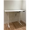 Image 2 : TABLE DE TRAVAIL HAUTEUR AJUSTABLE ÉLEC. 63"x32"x29-48" PRIME CABLES ERGO