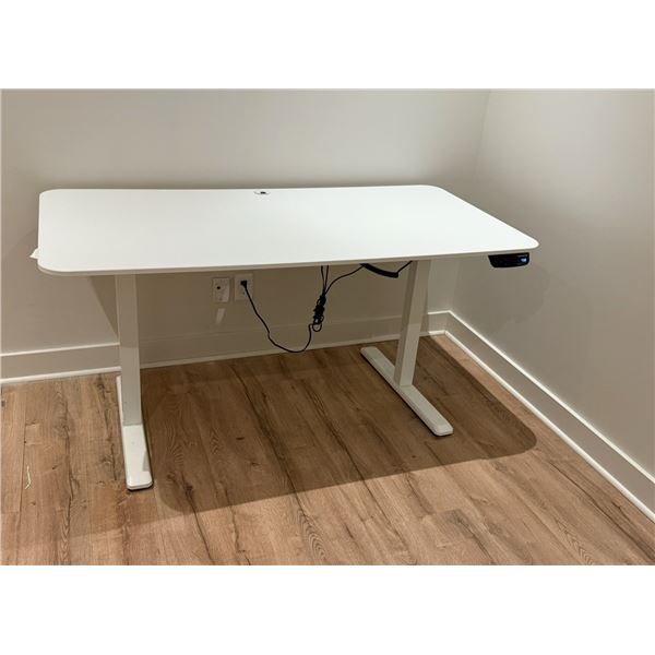 TABLE DE TRAVAIL HAUTEUR AJUSTABLE ÉLEC. 63"x32"x29-48" PRIME CABLES ERGO