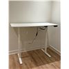 Image 2 : TABLE DE TRAVAIL HAUTEUR AJUSTABLE ÉLEC. 63"x32"x29-48" PRIME CABLES ERGO