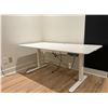 Image 3 : TABLE DE TRAVAIL HAUTEUR AJUSTABLE ÉLEC. 63"x32"x29-48" PRIME CABLES ERGO