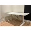 Image 3 : TABLE DE TRAVAIL HAUTEUR AJUSTABLE ÉLEC. 63"x32"x29-48" PRIME CABLES ERGO