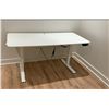 Image 1 : TABLE DE TRAVAIL HAUTEUR AJUSTABLE ÉLEC. 63"x32"x29-48" PRIME CABLES ERGO
