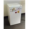 Image 1 : MINI FRIGO HISENSE 19"x18"x33"