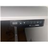 Image 2 : TABLE DE TRAVAIL HAUTEUR AJUSTABLE ÉLEC. 63"x32"x29-48" PRIME CABLES ERGO