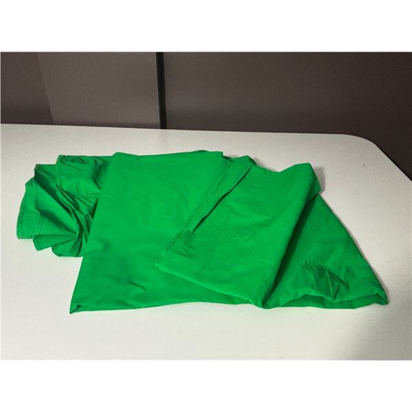 FOND D'ÉCRAN VERT 5'x67"