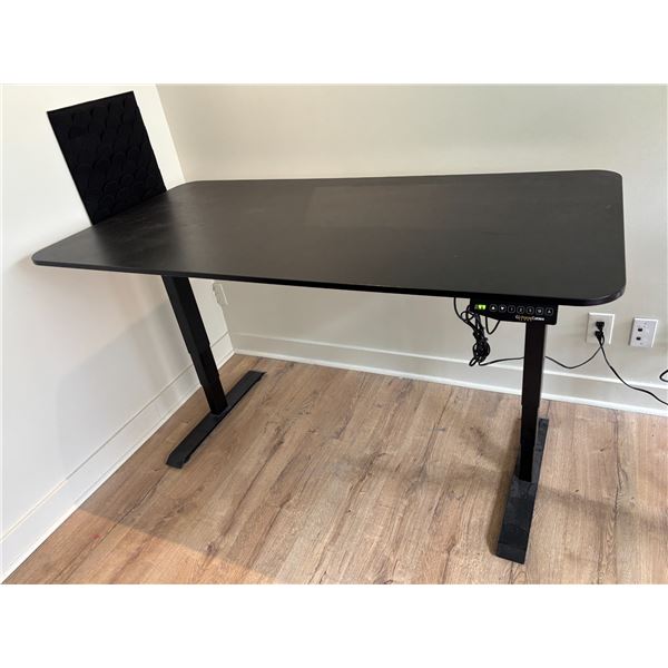 TABLE DE TRAVAIL HAUTEUR AJUSTABLE ÉLEC. 63"x32"x29-48" PRIME CABLES ERGO