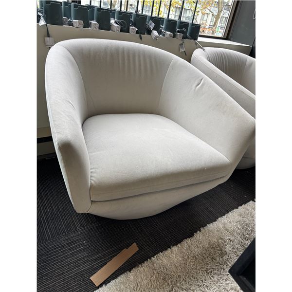 FAUTEUIL PIVOTANT