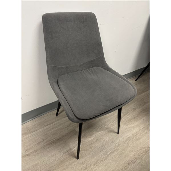 CHAISE
