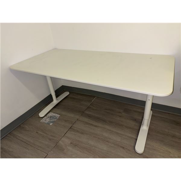 TABLES HAUTEUR AJUSTABLE 60"x31"