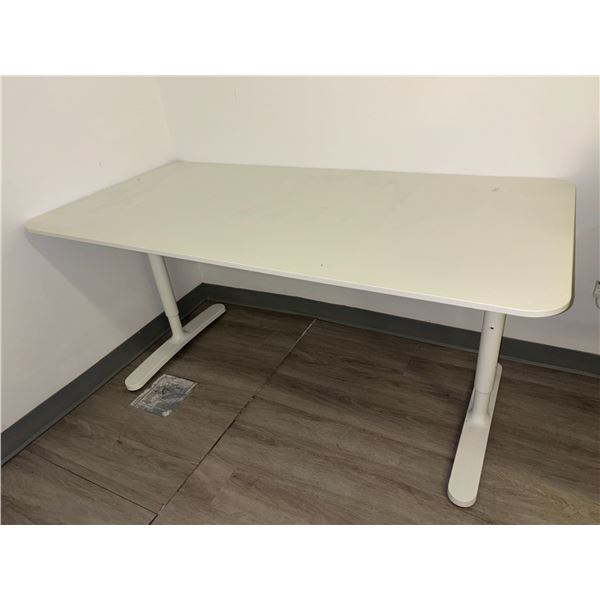 TABLES HAUTEUR AJUSTABLE 60"x31"