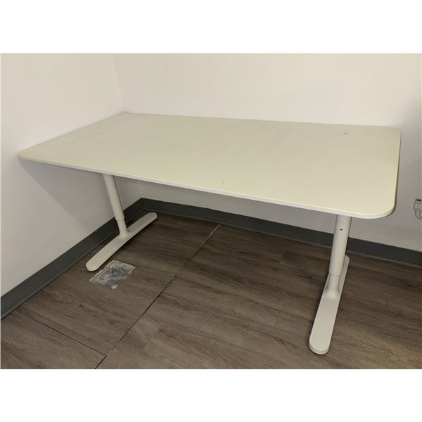 TABLES HAUTEUR AJUSTABLE 60"x31"