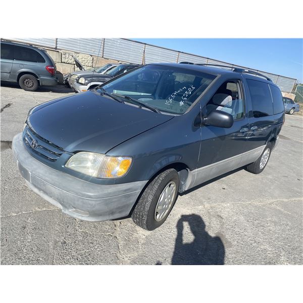 2003 Toyota Sienna