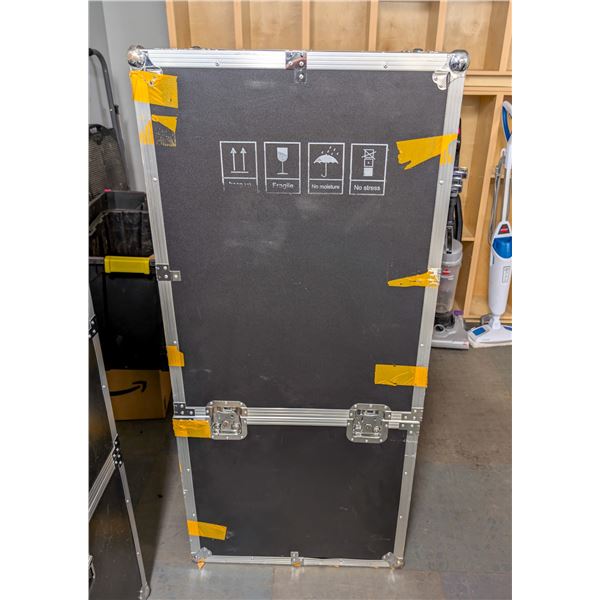 LOCKING HARDSHELL CASE