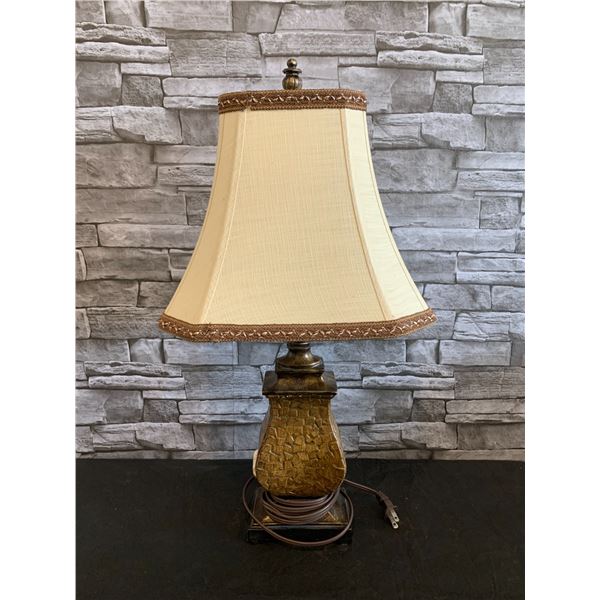 Beautifull Table Lamp Brown