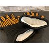 Image 3 : BBQ Oven Gloves Black And Orange Flames