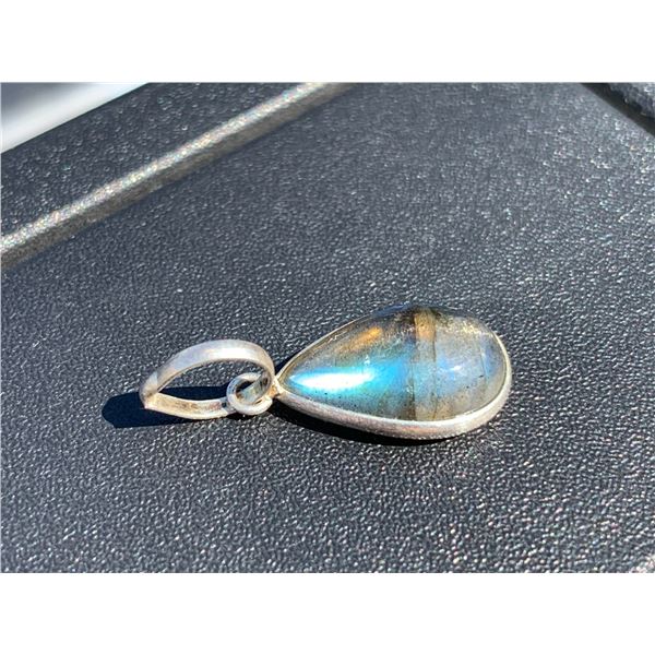 Small Labradorite Cabbed Pendant