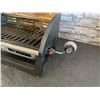 Image 2 : Cuisinart Grillster Portable Gas Grill - Works