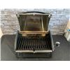 Image 3 : Cuisinart Grillster Portable Gas Grill - Works
