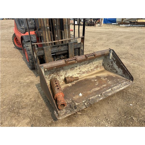 60" Smooth bucket for skid steer