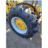 Image 8 : 1963 Massey Ferguson MF35 Gas Utility Tractor, 3pt hitch, showing 2876 hrs. c/w MF100 Ind. Loader s/