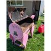 Image 4 : Pink pig barbeque planter