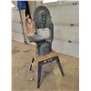 Image 1 : Beaver bandsaw on base