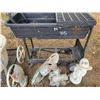 Image 3 : Lawn ornaments, planters