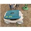 Image 8 : Lawn ornaments, planters