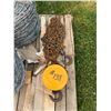 Image 2 : 2 spools of barbwire, fencing tools, chain hoist.