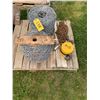 Image 4 : 2 spools of barbwire, fencing tools, chain hoist.