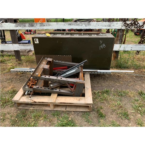 Filing cabinet, fittings, metal stand