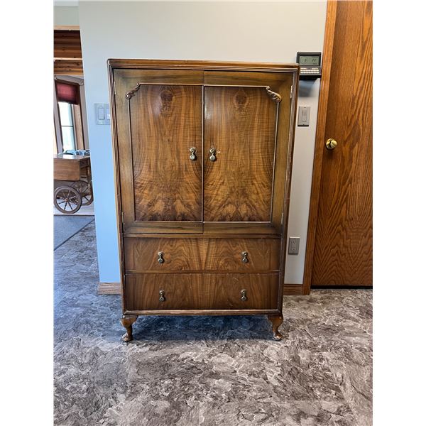 Linen Press with dove-tailed drawers