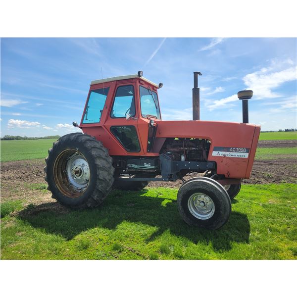 A.C. 7000 2 Wheel Drive Tractor, selling c/w Allied Q/A loader and bucket, CAHR, Showing 2526 hrs, d