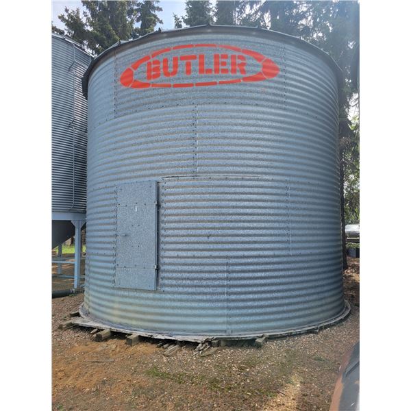 (Lots 18, 19, & 20 are a Group Lot) Butler 3000 Bu bin c/w wood floor