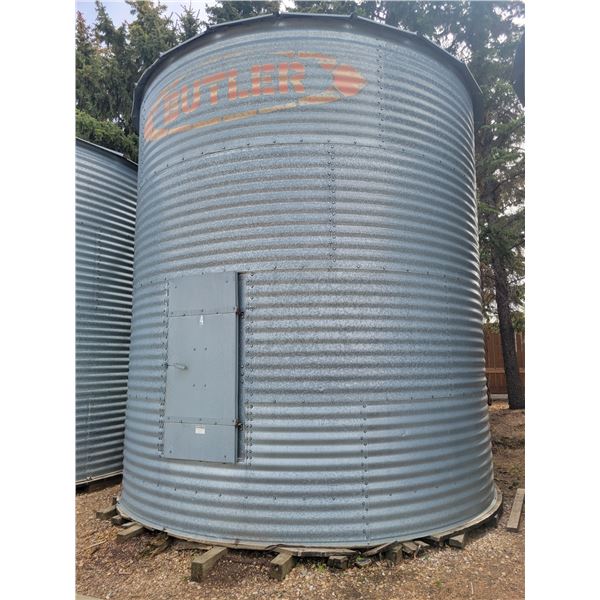 (Lots 23, 24, 25 & 26 are a Group Lot) Butler 1850 Bu bin c/w wood floor