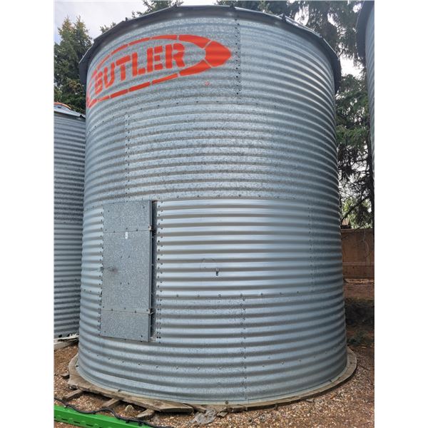 (Lots 23, 24, 25 & 26 are a Group Lot) Butler 1850 bu bin c/w wood floor
