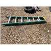 Image 2 : Green 6 ft. Fiberglass step ladder