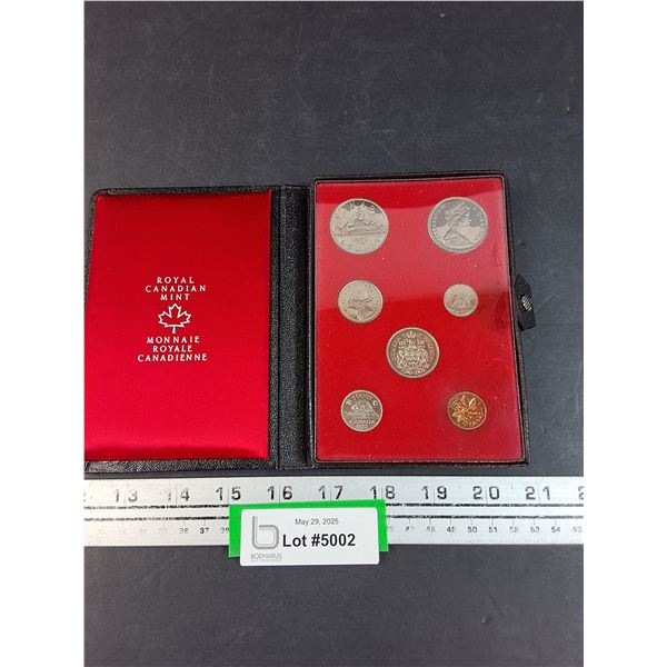 Canadian Mint Coin Collection in Case - 1972