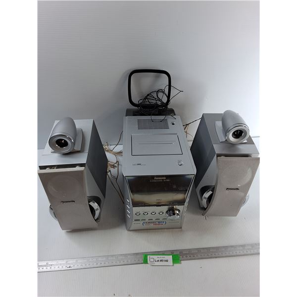 Panasonic Stereo System and (2) Speakers, Antenna Loop