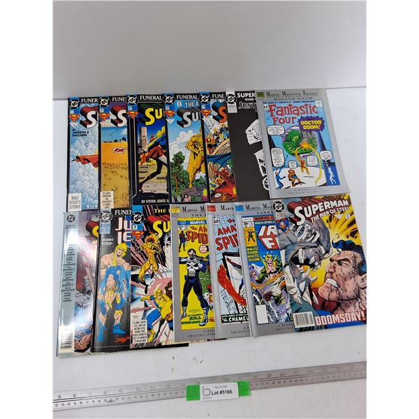 (14) Comics - Superman Doomsday, Fantastic Four Meet Doctor Doom, Misc