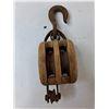 Image 2 : Vintage Wooden Pulley