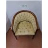 Image 1 : *Vintage Wooden Tub Style Chair, 30" Tall, Cannot Ship