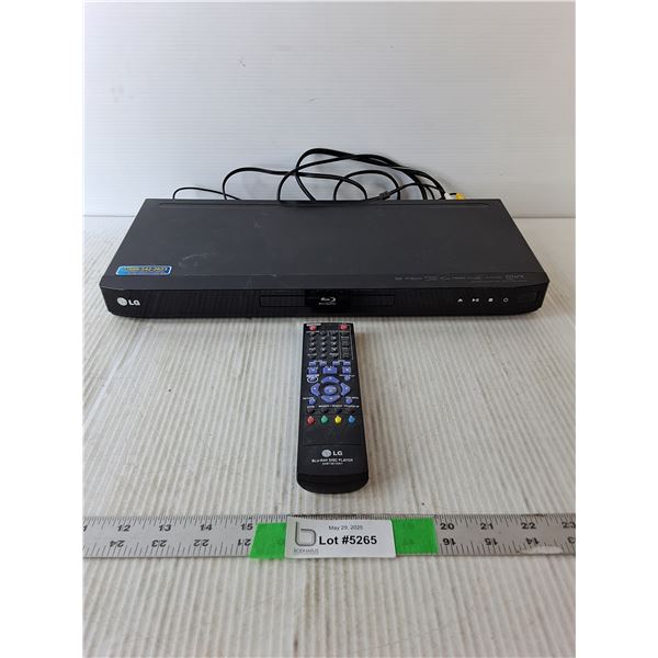 LG Blu-Ray Player with Remote- Powers On