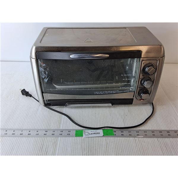 Intertek Toaster Oven-Powers On