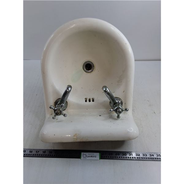 ** Vintage Bathroom Sink 16" x 15" - Pickup Only