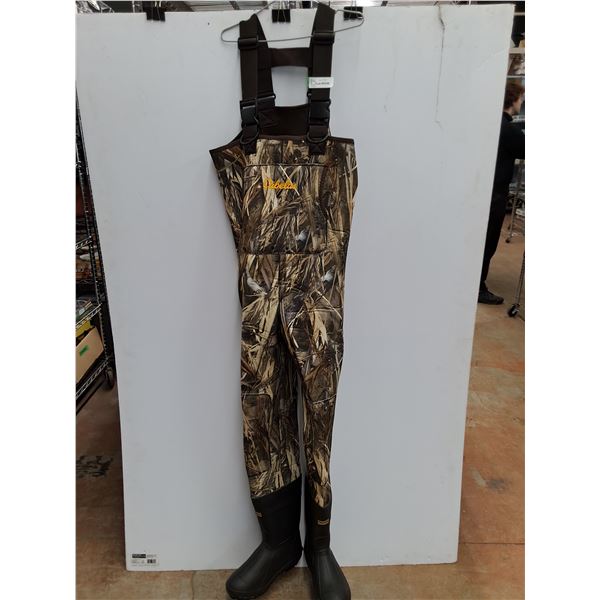 Cabela's Size 10R Camouflage Hip-Waders - Consignor Sayys Brand New, Never Used