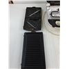 Image 2 : Black & Decker Grill with 8 Grill Plates - Powers On