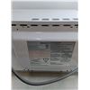 Image 3 : Hamilton Beach Microwave Oven - Powers On - 20" x 15" x 12" - Pickup Only
