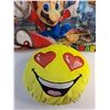 Image 2 : Super Mario and Smile Emoji Plush Pillows