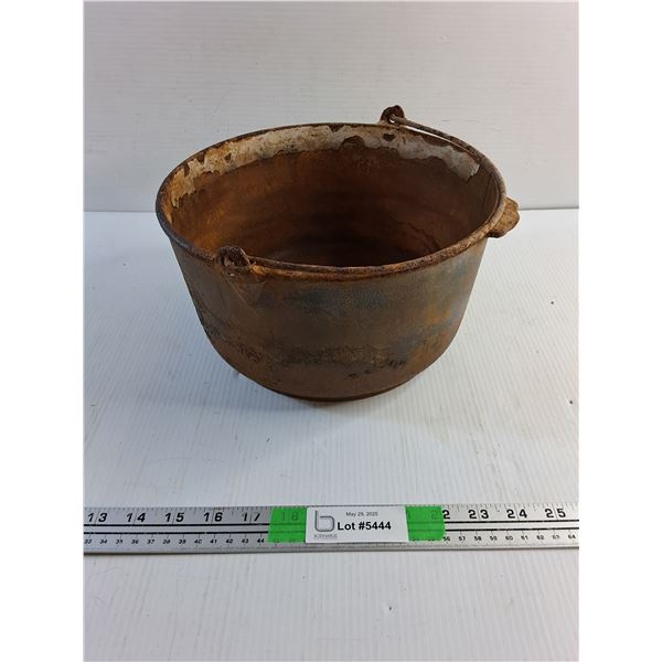 Cast Iron Cooking Pot - Pickup Preferred